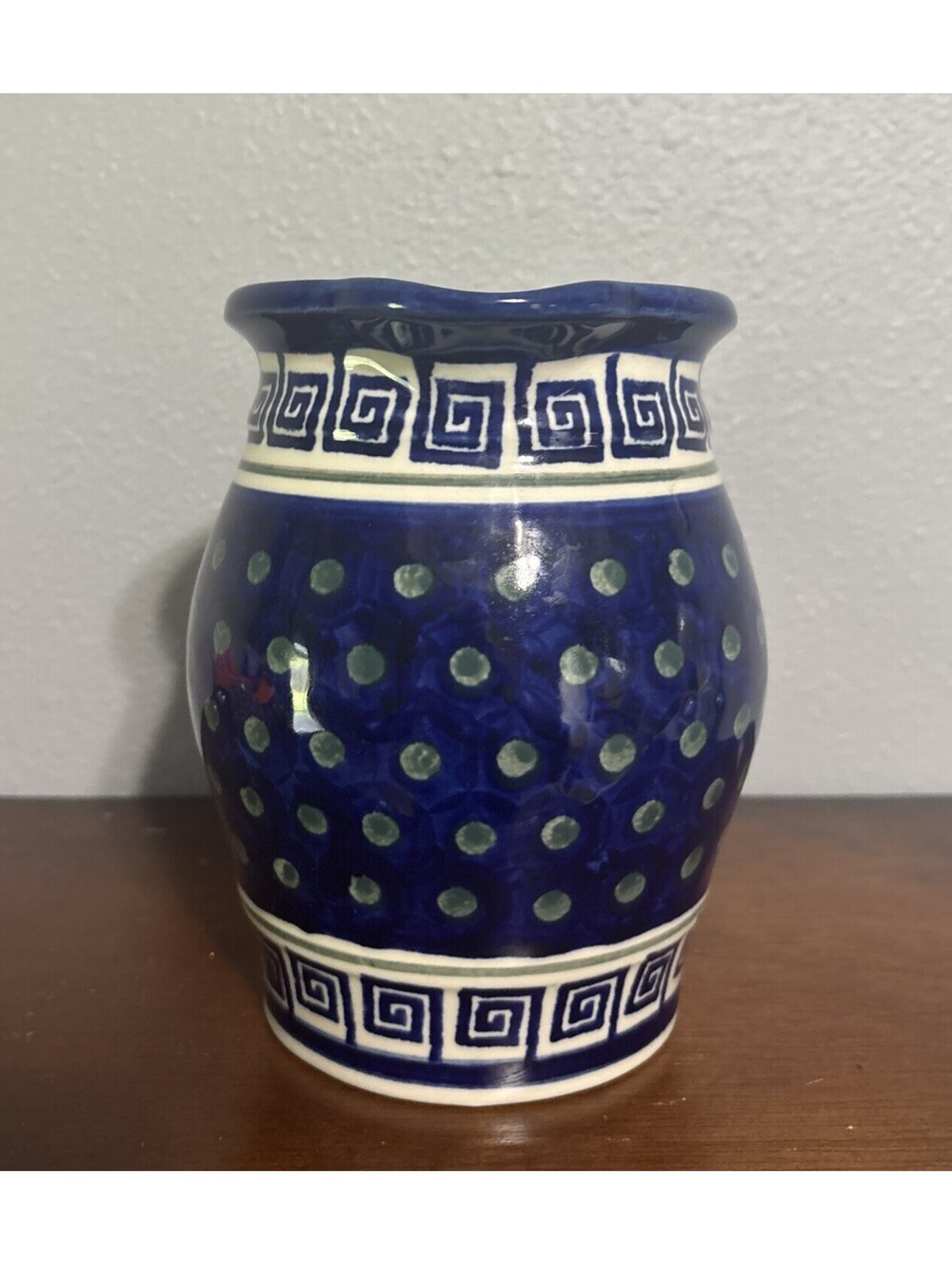 New Polish Pottery Pitcher Green Dots & Greek Key Design 7” Boleslawiec Poland - Picture 2 of 6